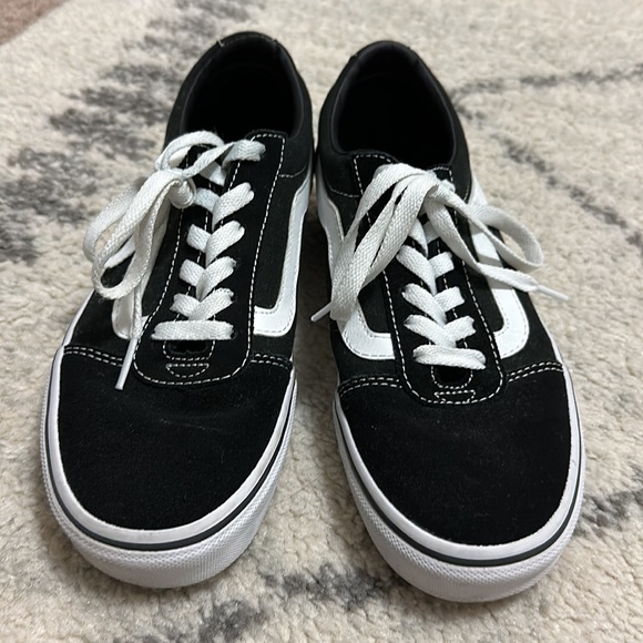 Women Vans old Skool Classic black and white shoes - Picture 7 of 7